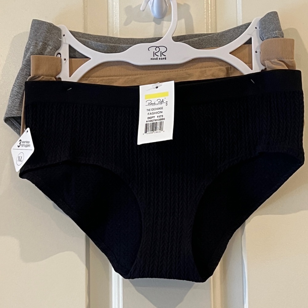 Rene’ Rofe Lingerie 3 pack Seamless Hiphuggers
